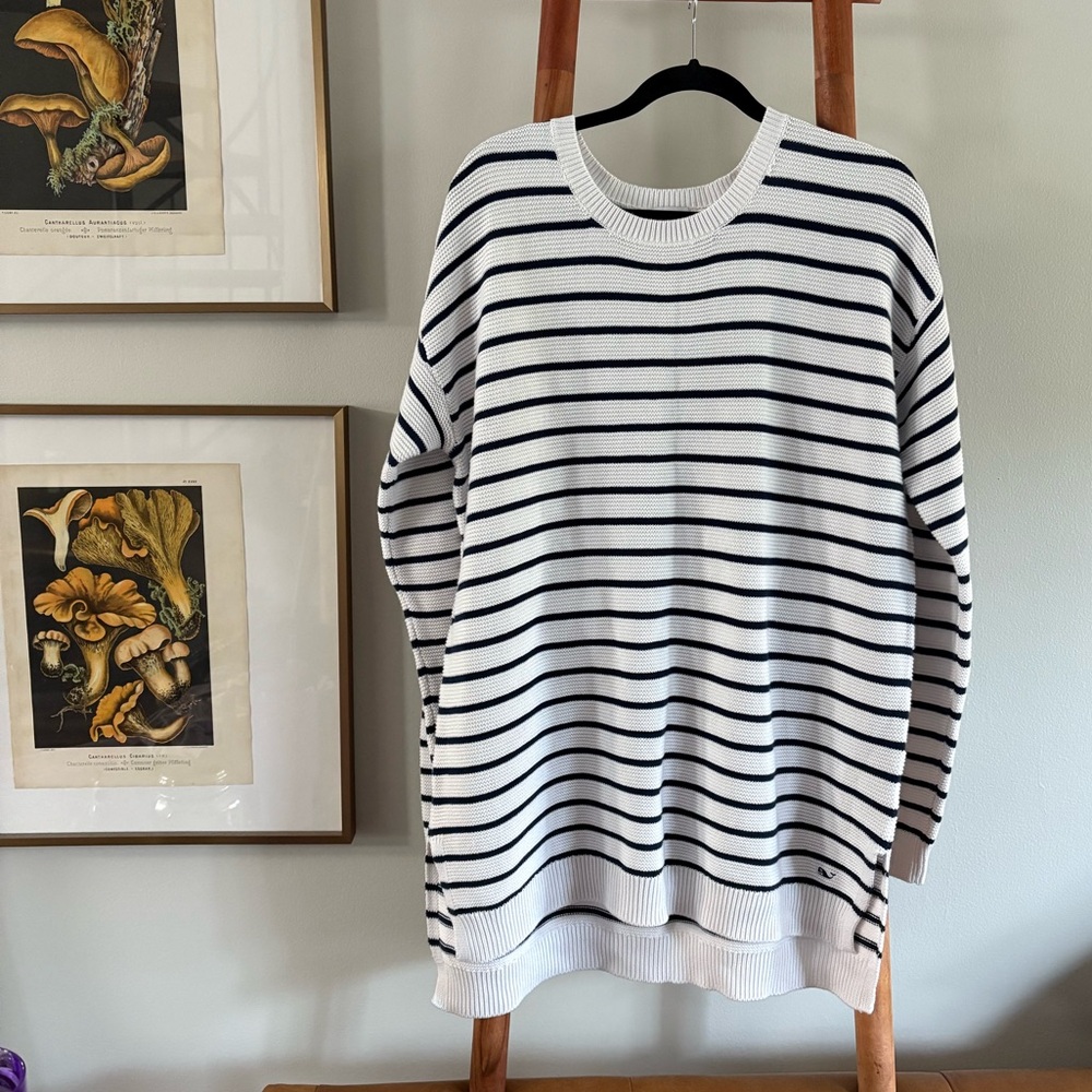 Vineyard Vines White & Navy Striped Crewneck Sweater